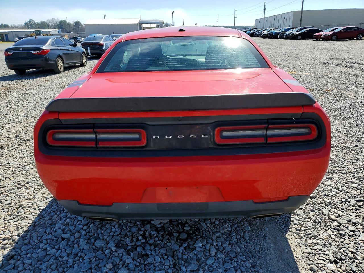 2016 Dodge Challenger Sxt - zdjęcie 6