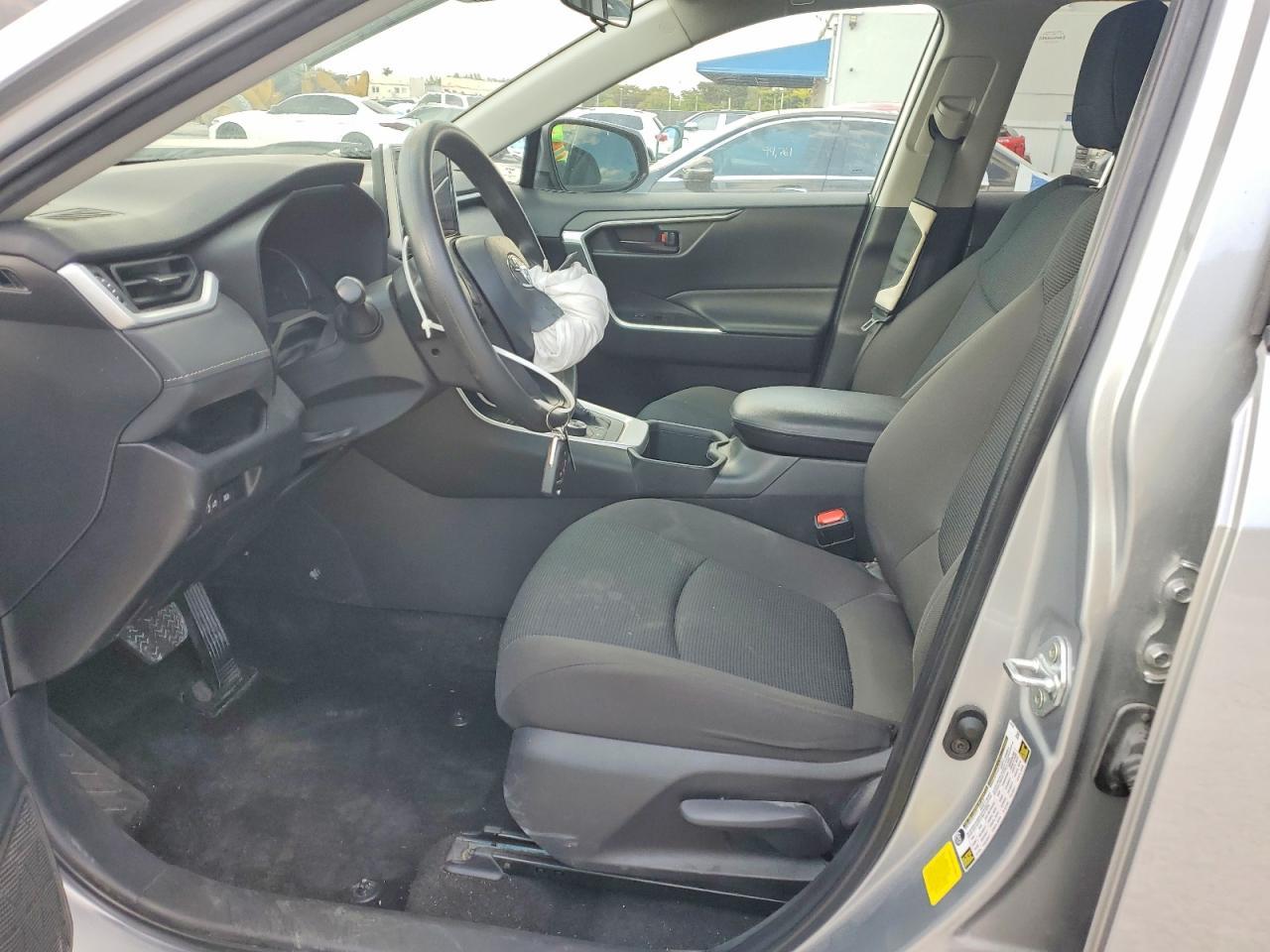 2024 Toyota Rav4 Hybrid Le - zdjęcie 7