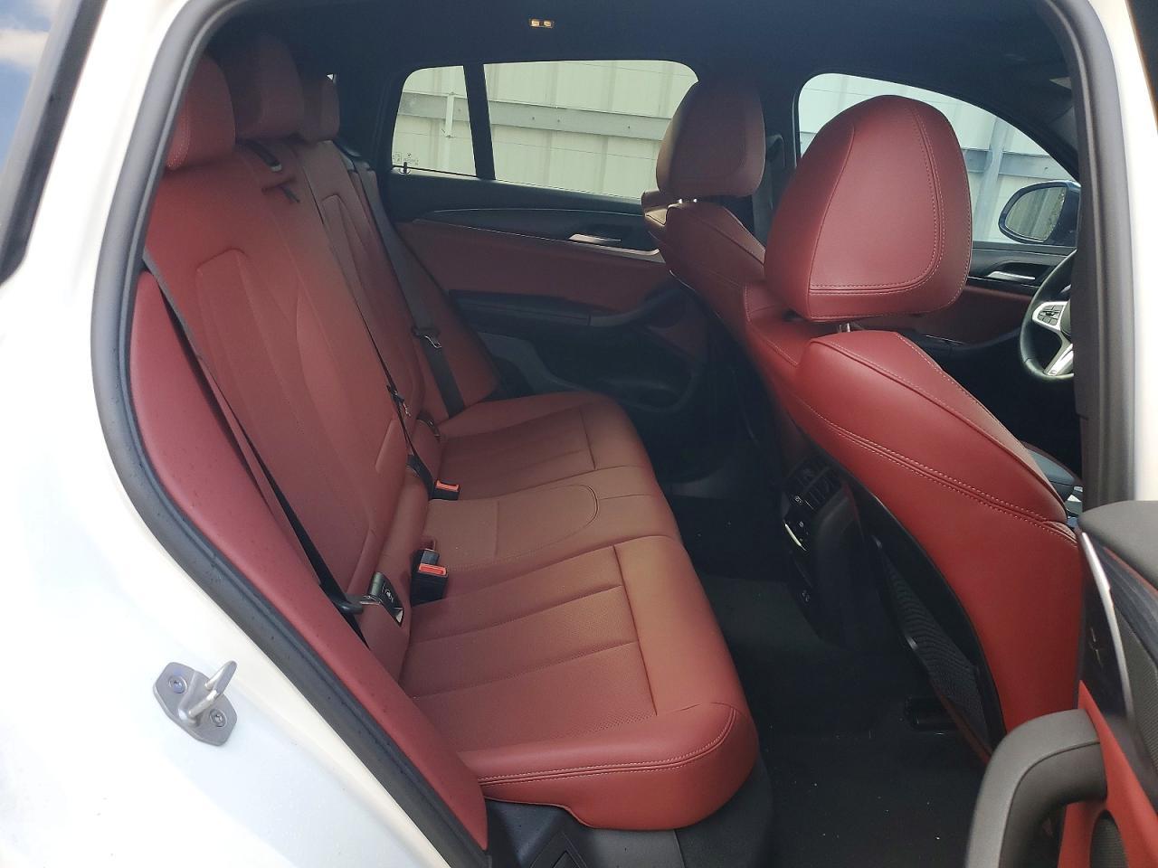 2025 BMW X4 xDrive30I - zdjęcie 10