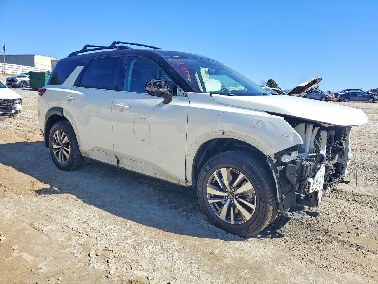 2022 Nissan Pathfinder Sl - zdjęcie 4