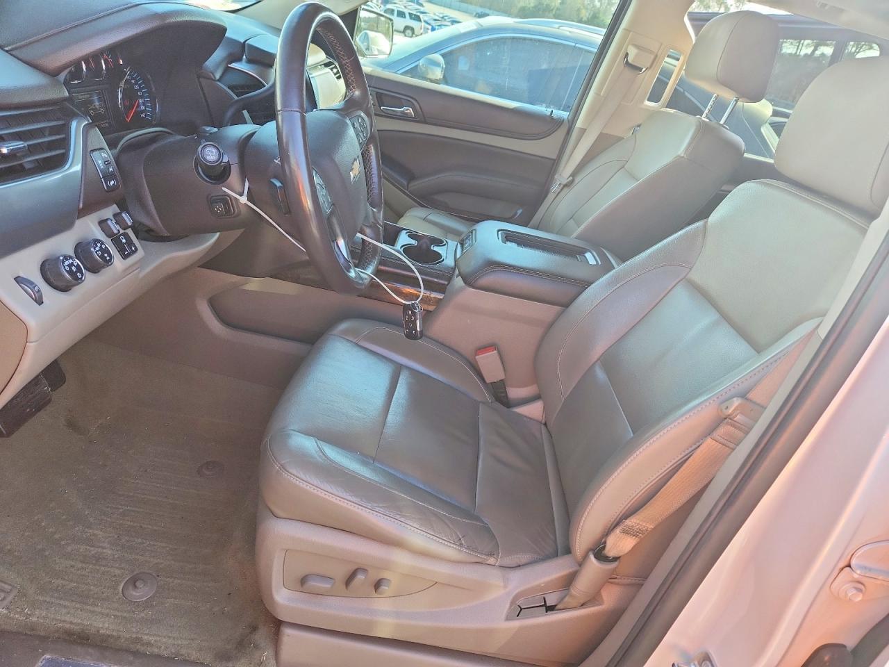 2016 Chevrolet Suburban K1500 Lt - zdjęcie 7