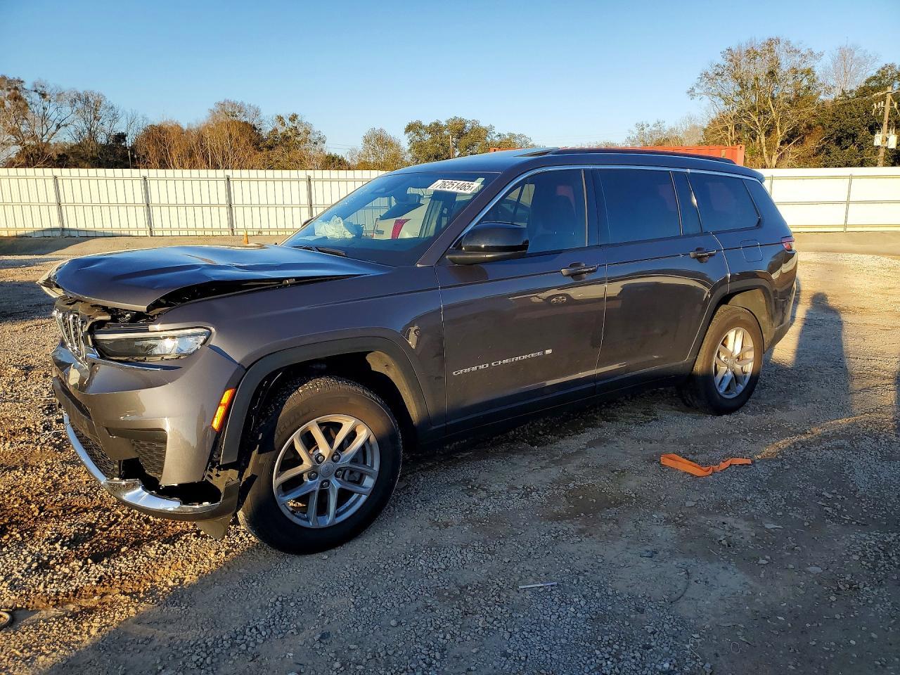 2024 Jeep Grand Cherokee L Laredo - zdjęcie główne