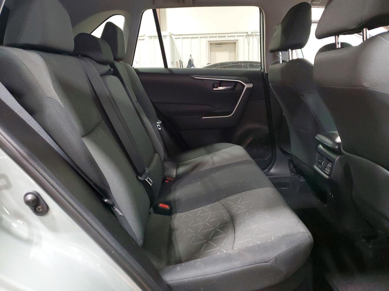 2021 Toyota Rav4 Hybrid Xle - zdjęcie 11