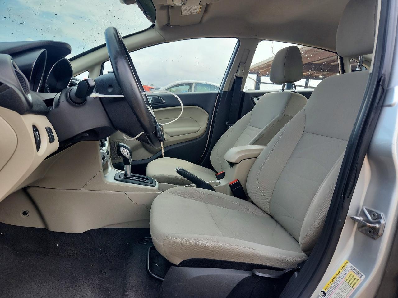 2016 Ford Fiesta Se - zdjęcie 7