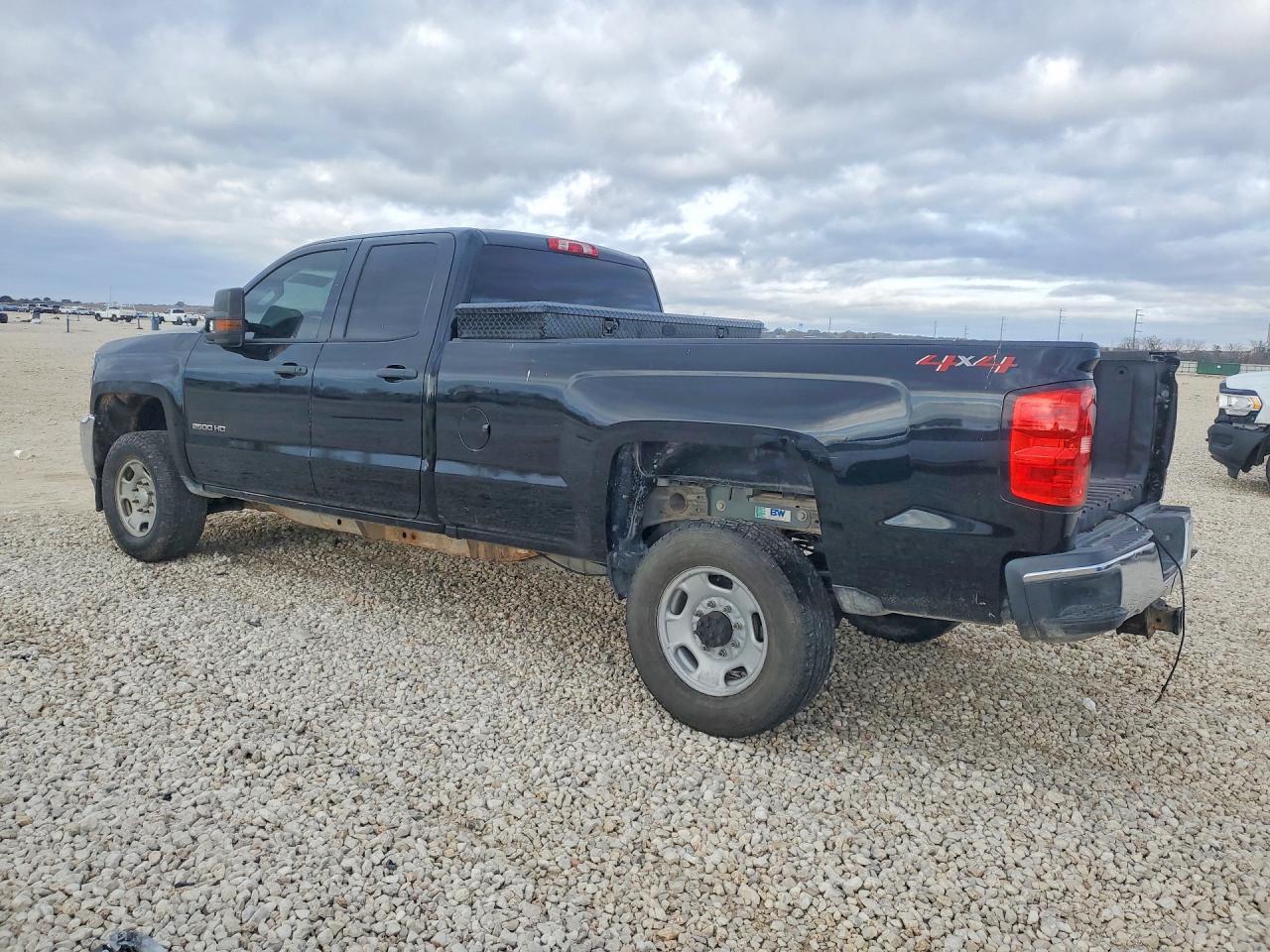2019 Chevrolet Silverado K2500 Heavy Duty - zdjęcie 2