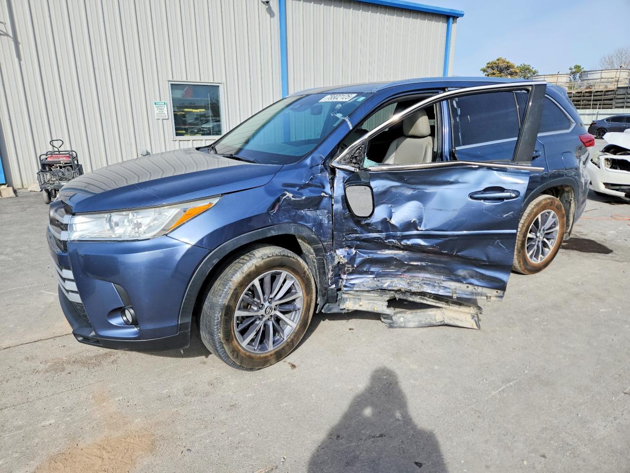 2019 Toyota Highlander Xle - zdjęcie główne