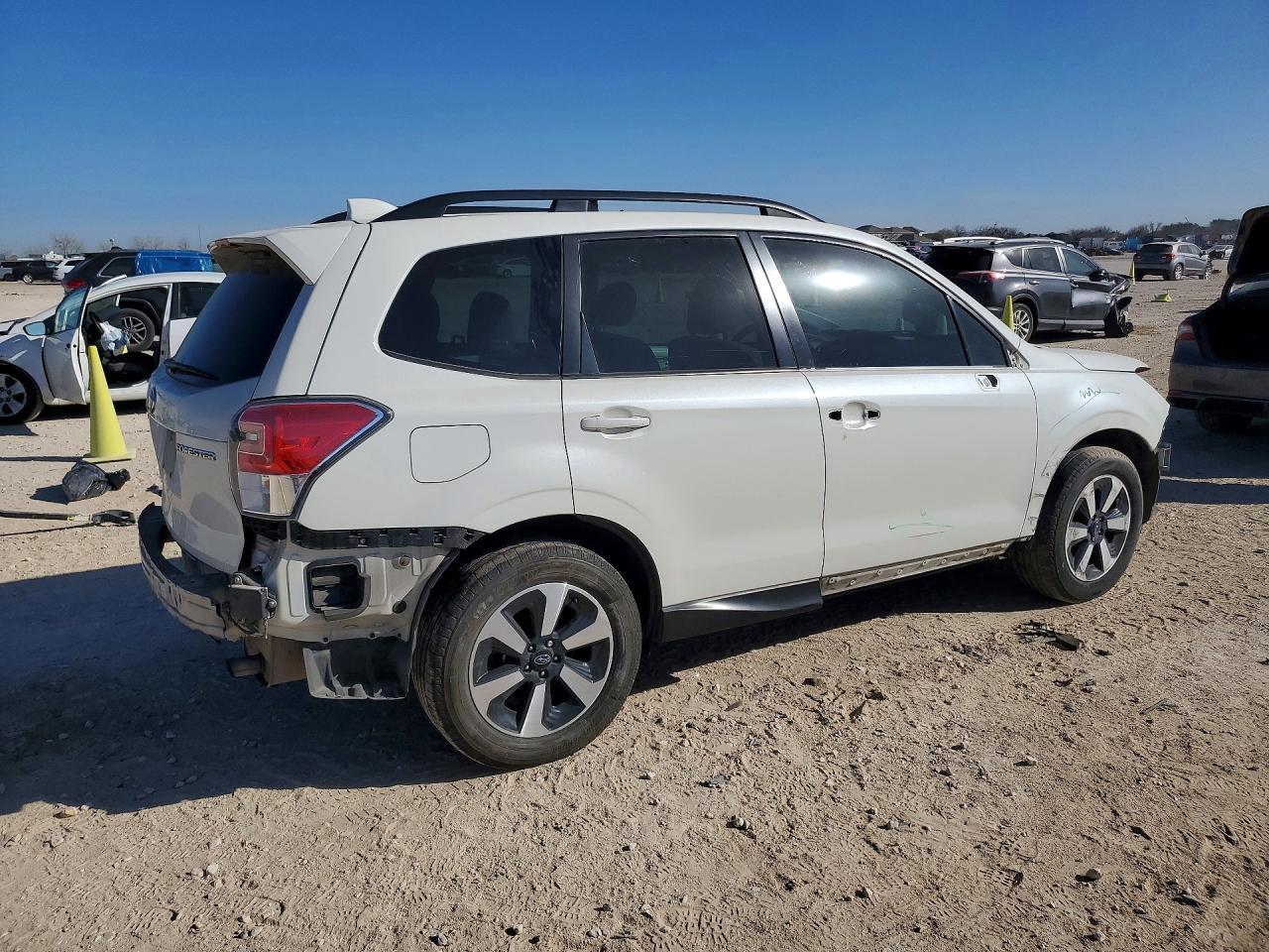 2018 Subaru Forester 2.5I Premium - zdjęcie 3