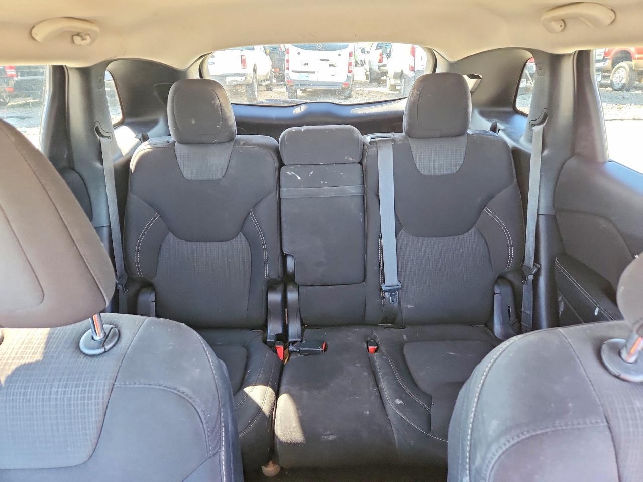 2015 Jeep Cherokee Latitude - zdjęcie 10