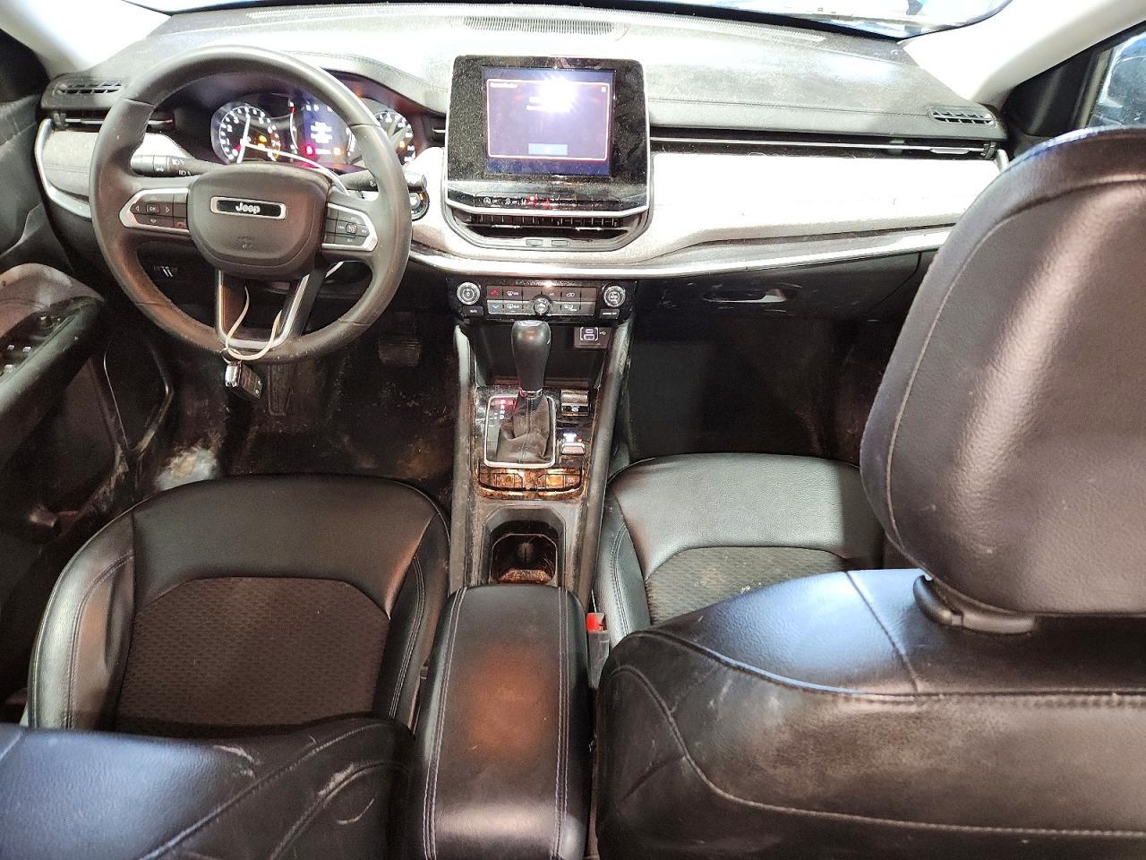 2022 Jeep Compass Latitude - zdjęcie 8