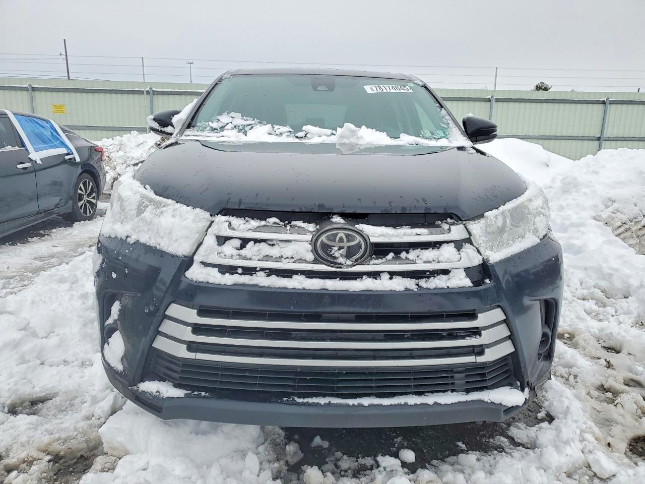 2019 Toyota Highlander Le - zdjęcie 5