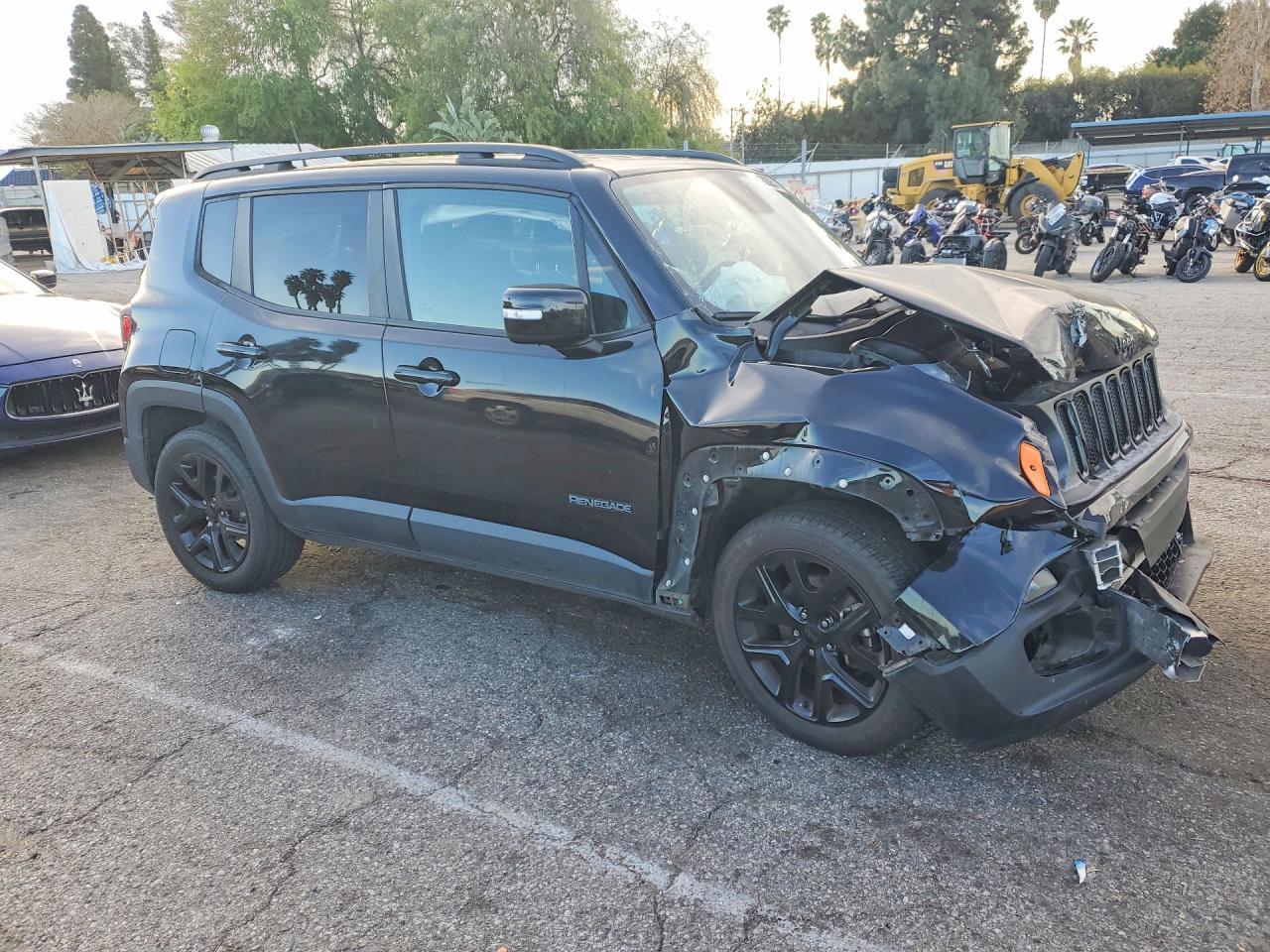 2018 Jeep Renegade Latitude - zdjęcie 4