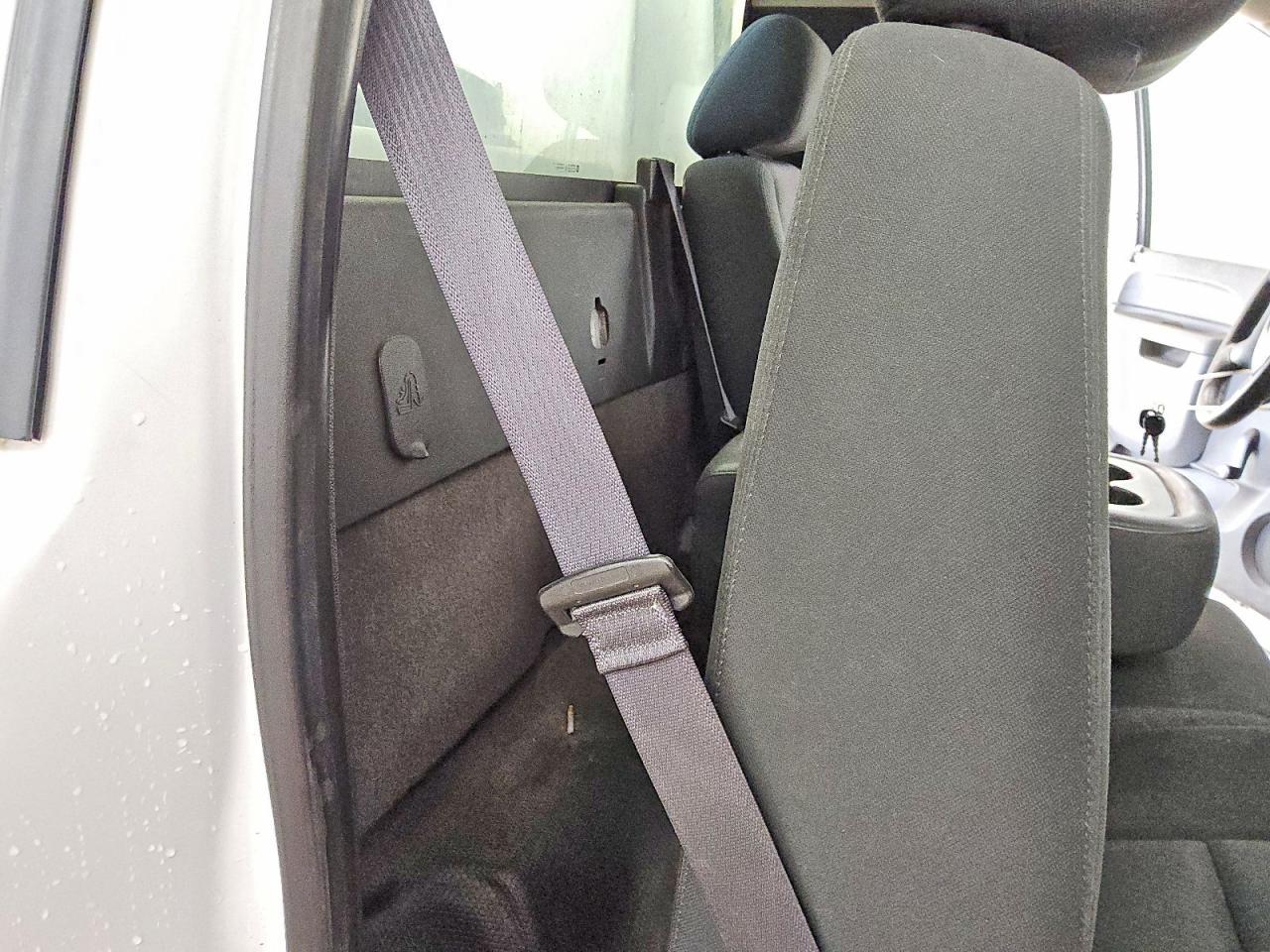 2013 Chevrolet Silverado C2500 Heavy Duty - zdjęcie 11