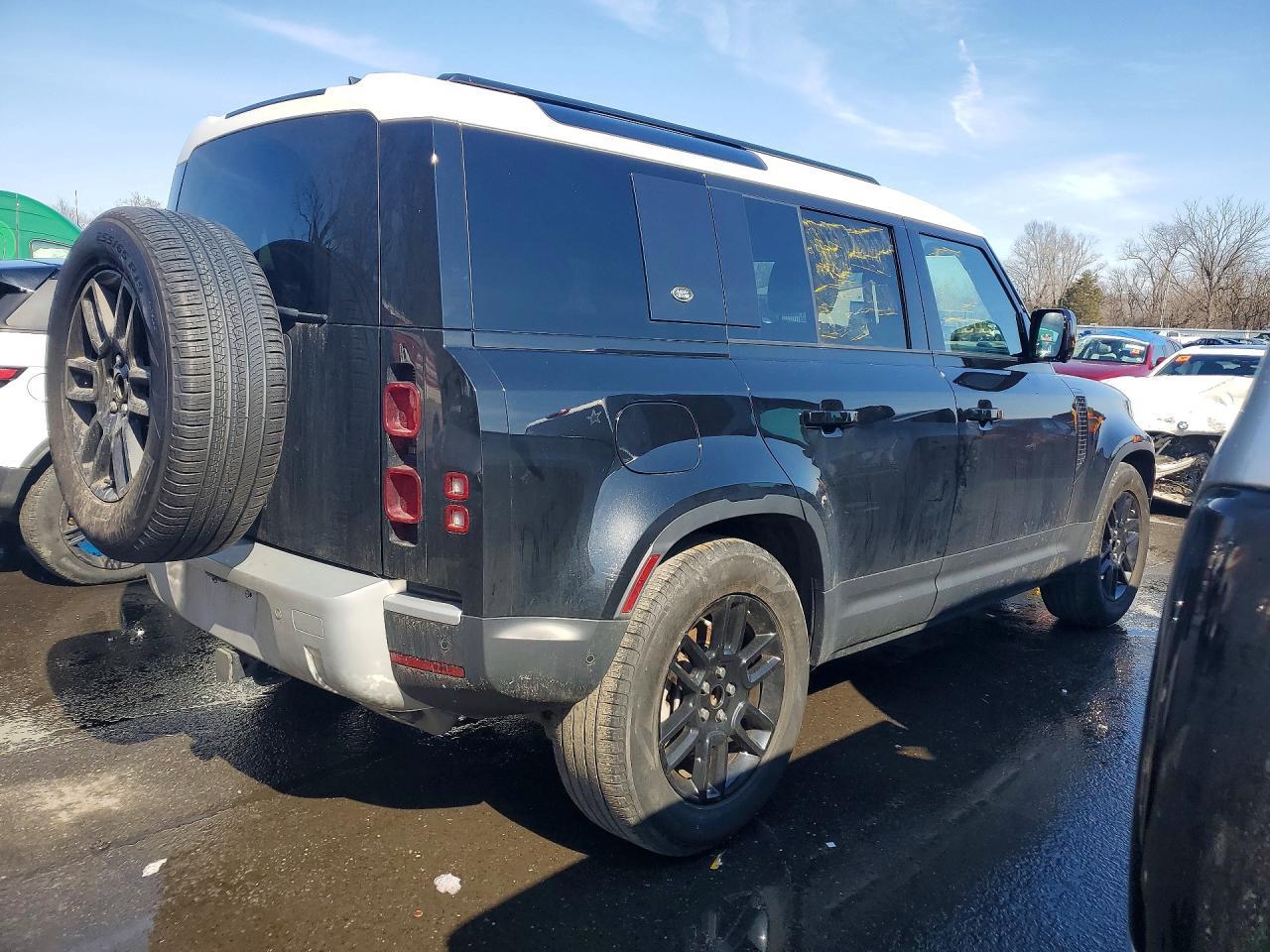 2024 Land Rover Defender 110 S - zdjęcie 3