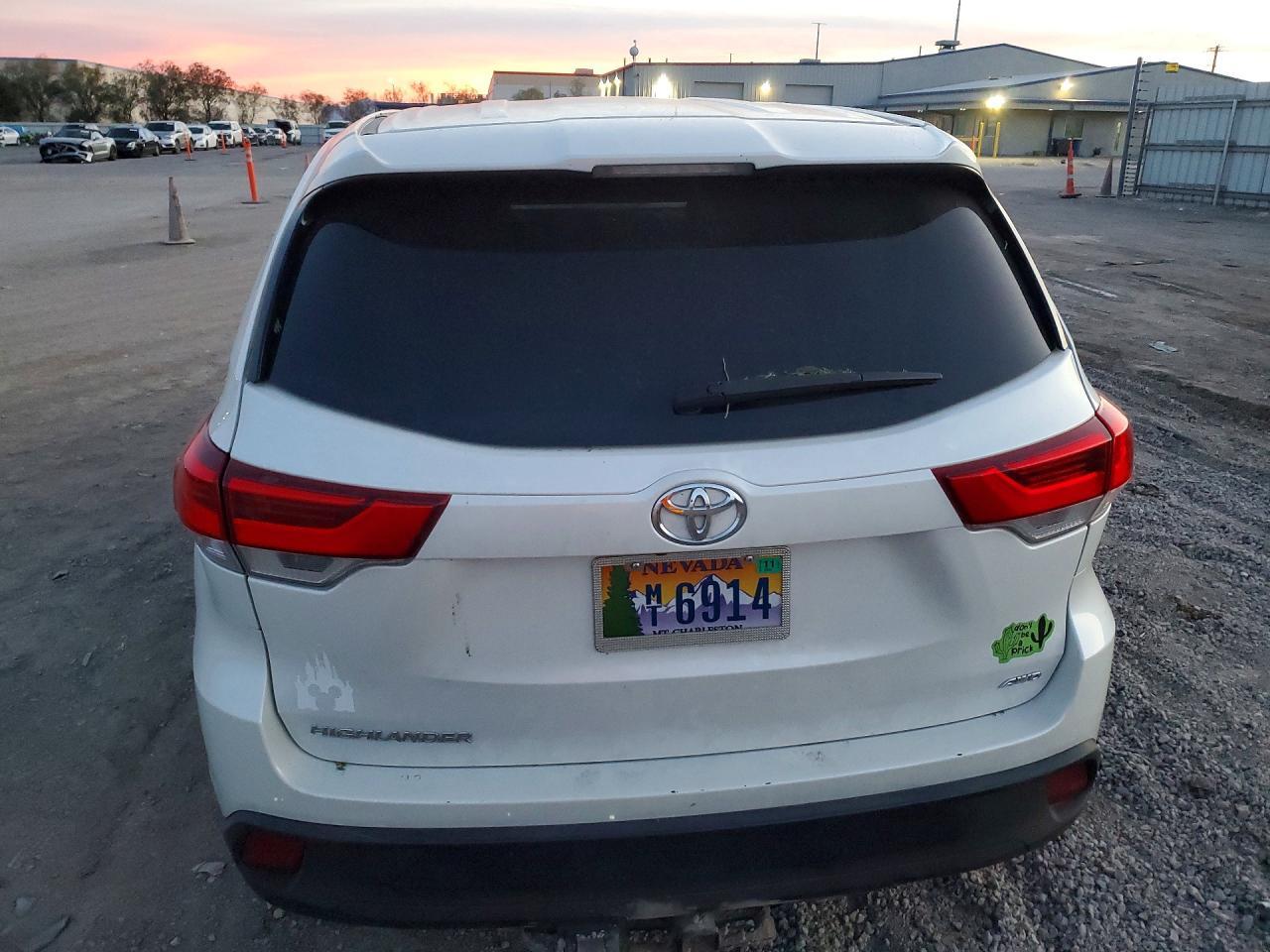 2019 Toyota Highlander Le - zdjęcie 6