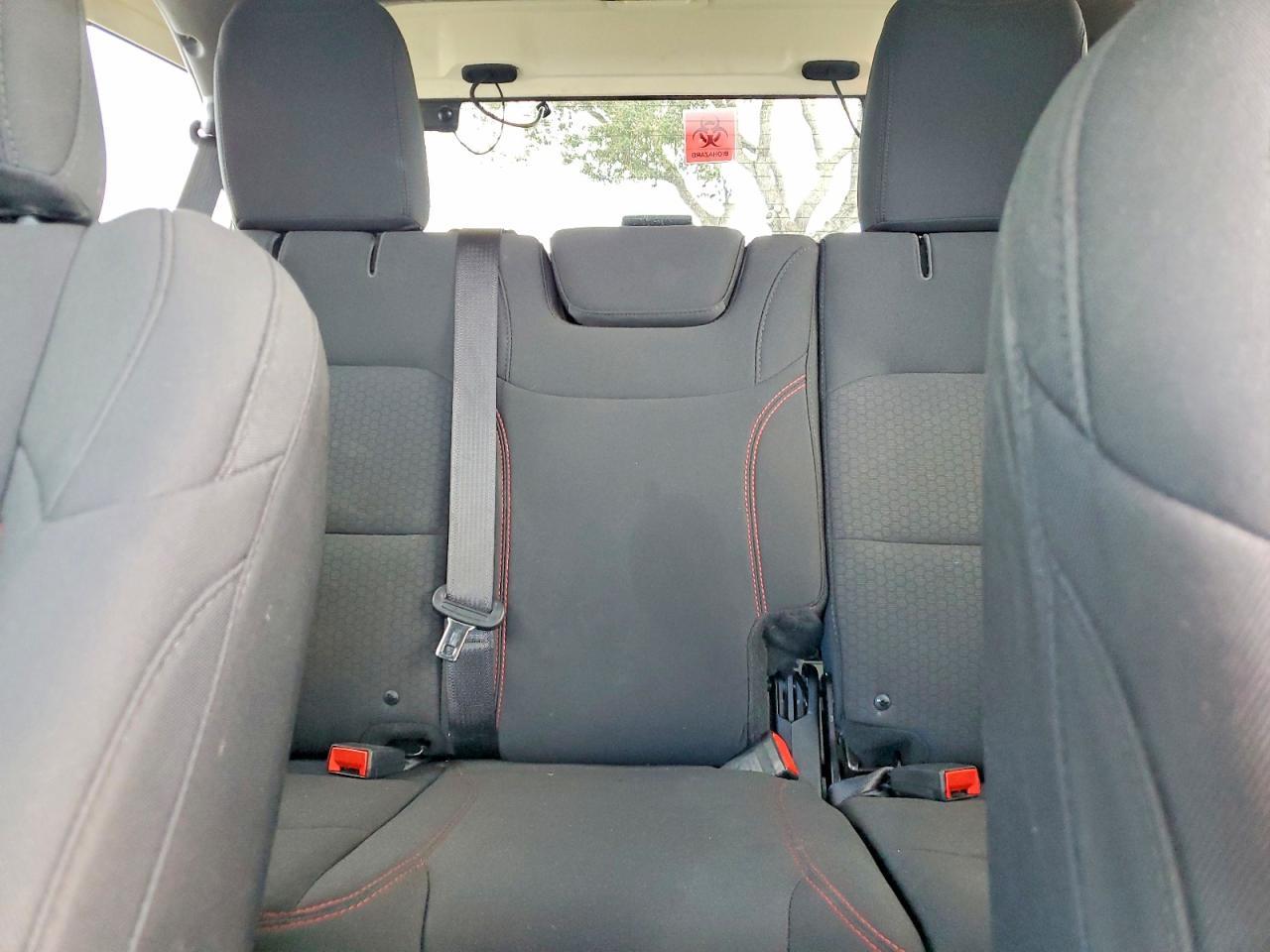 2018 Jeep Wrangler Unlimited Rubicon - zdjęcie 10