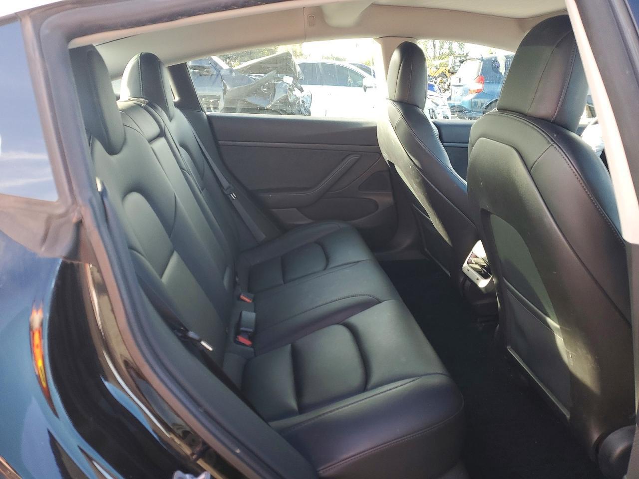 2020 Tesla Model 3 - zdjęcie 10