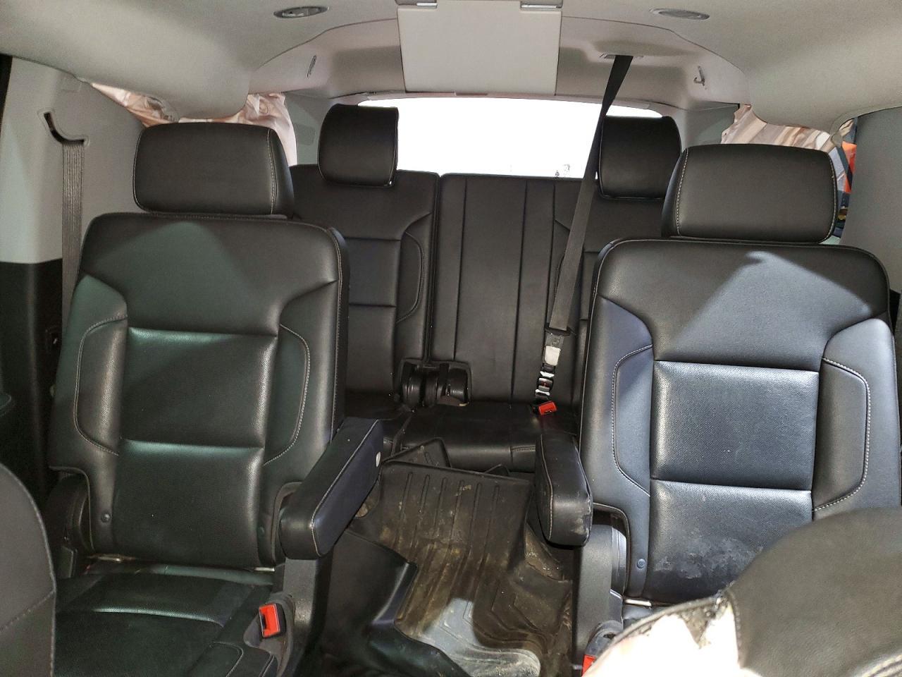 2018 Chevrolet Suburban K1500 Premier - zdjęcie 10