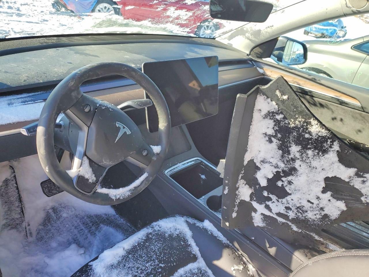 2024 Tesla Model Y - zdjęcie 9