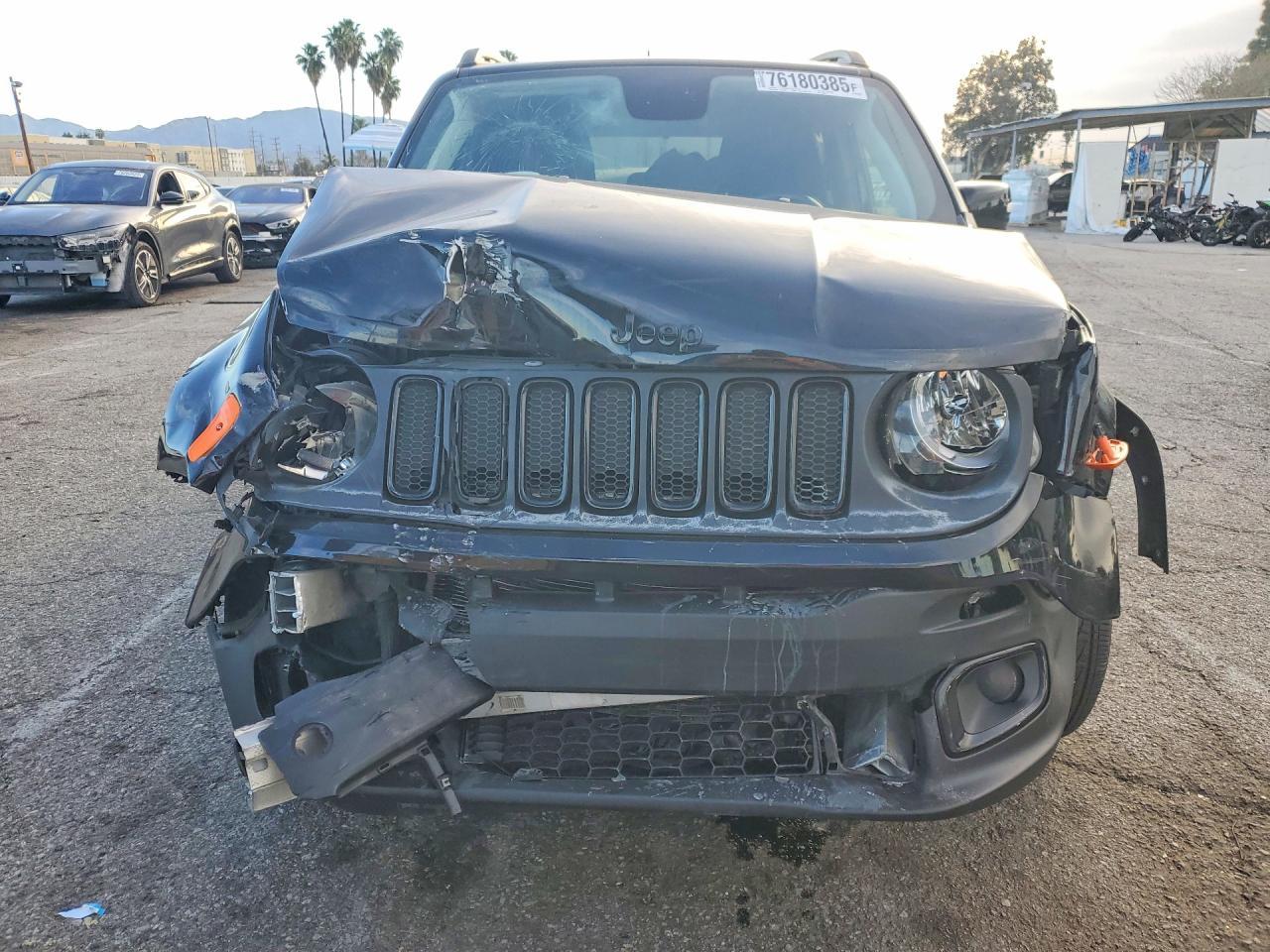 2018 Jeep Renegade Latitude - zdjęcie 5