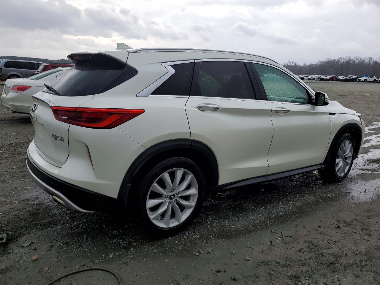 2019 Infiniti Qx50 Essential - zdjęcie 3