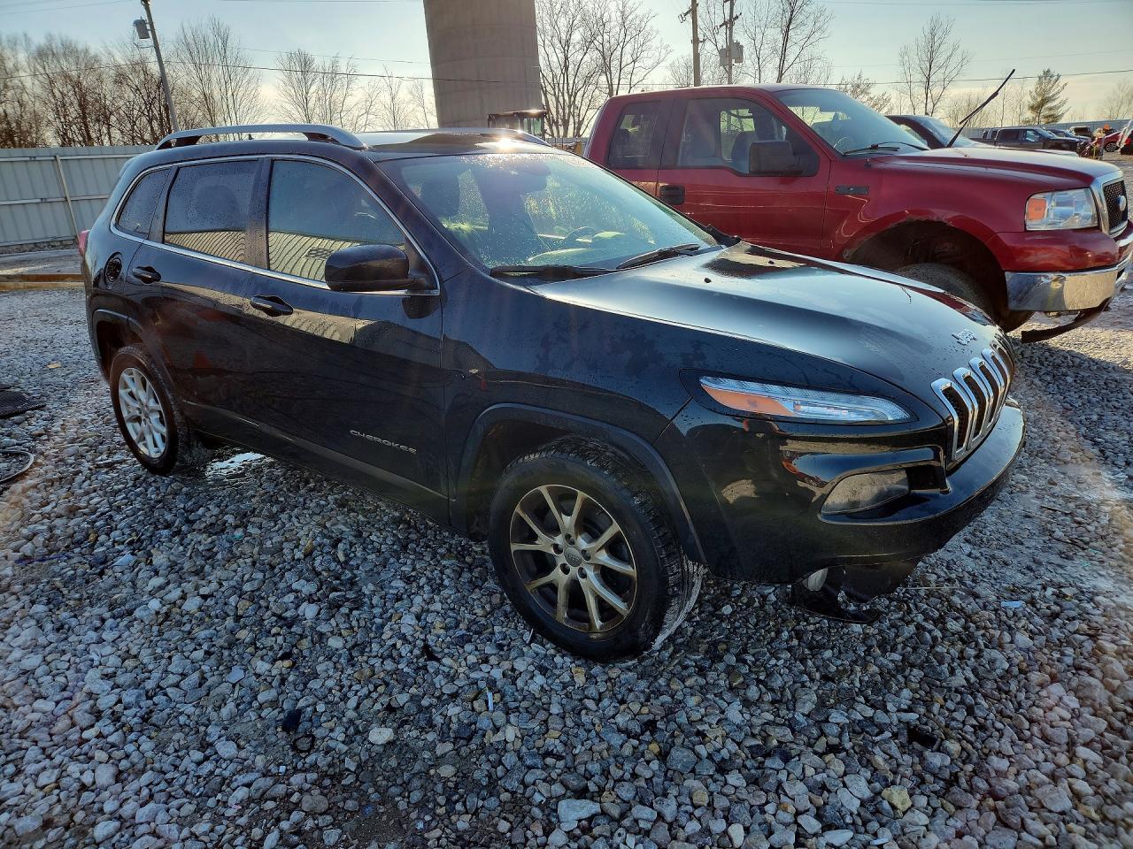 2016 Jeep Cherokee Latitude - zdjęcie 4