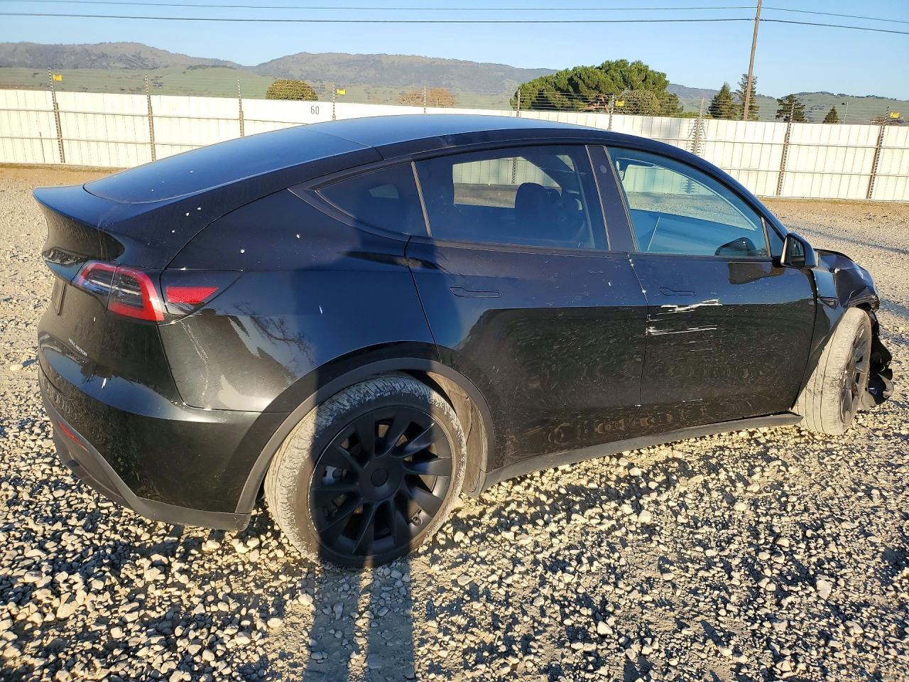2023 Tesla Model Y - zdjęcie 3