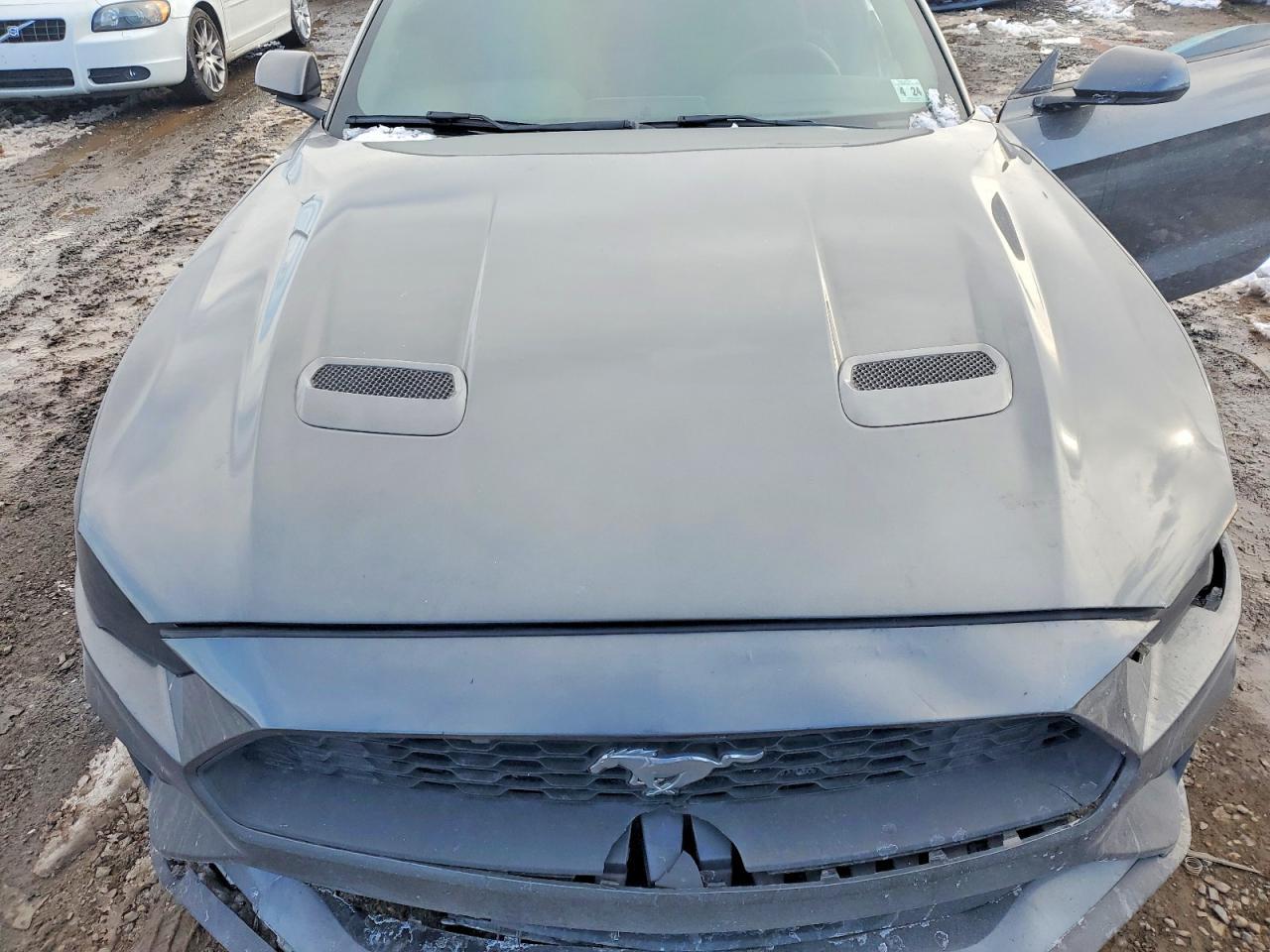 2019 Ford Mustang - zdjęcie 11