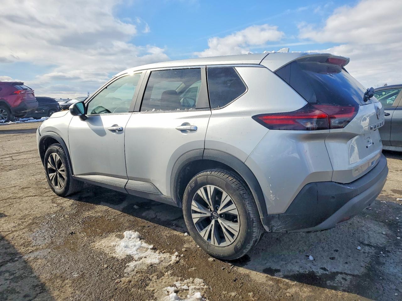 2023 Nissan Rogue Sv - zdjęcie 2