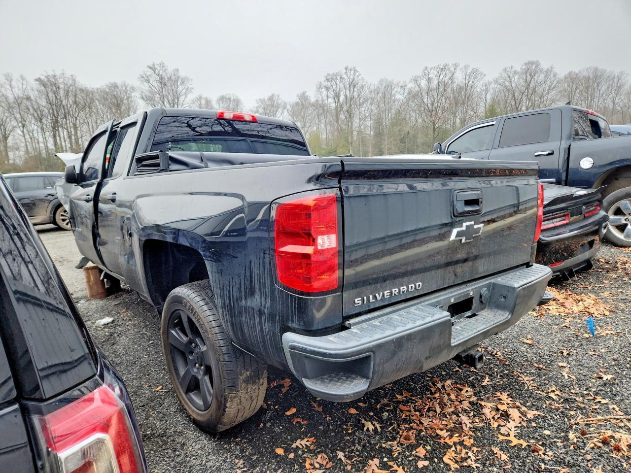 2017 Chevrolet Silverado C1500 - zdjęcie 2