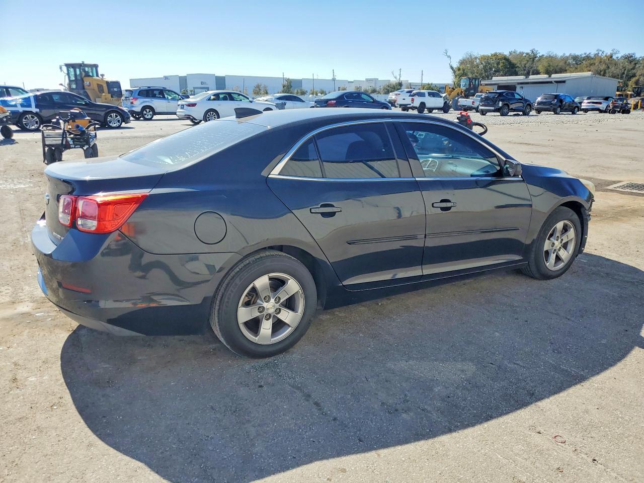 2015 Chevrolet Malibu Ls - zdjęcie 3