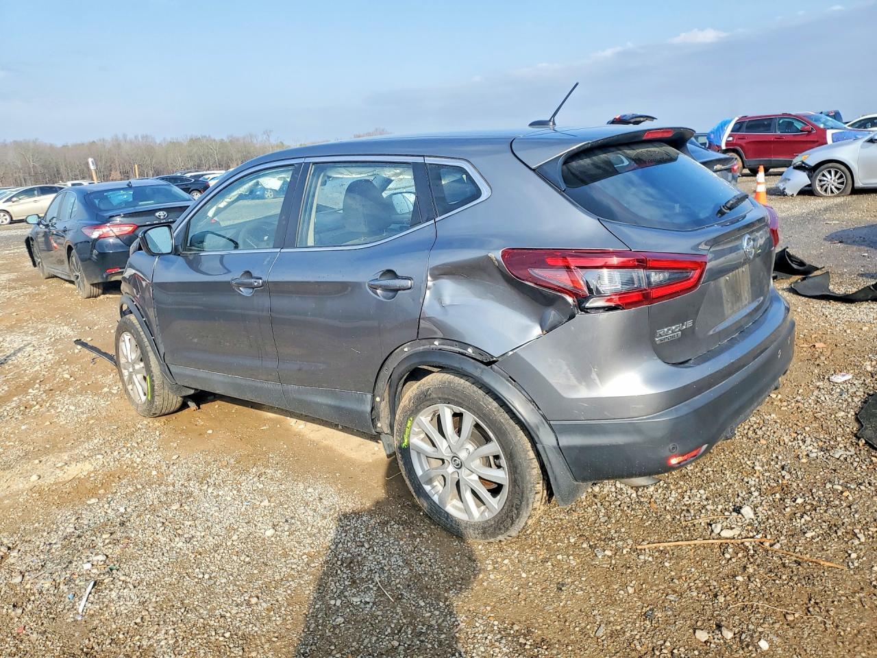 2021 Nissan Rogue Sport S - zdjęcie 2