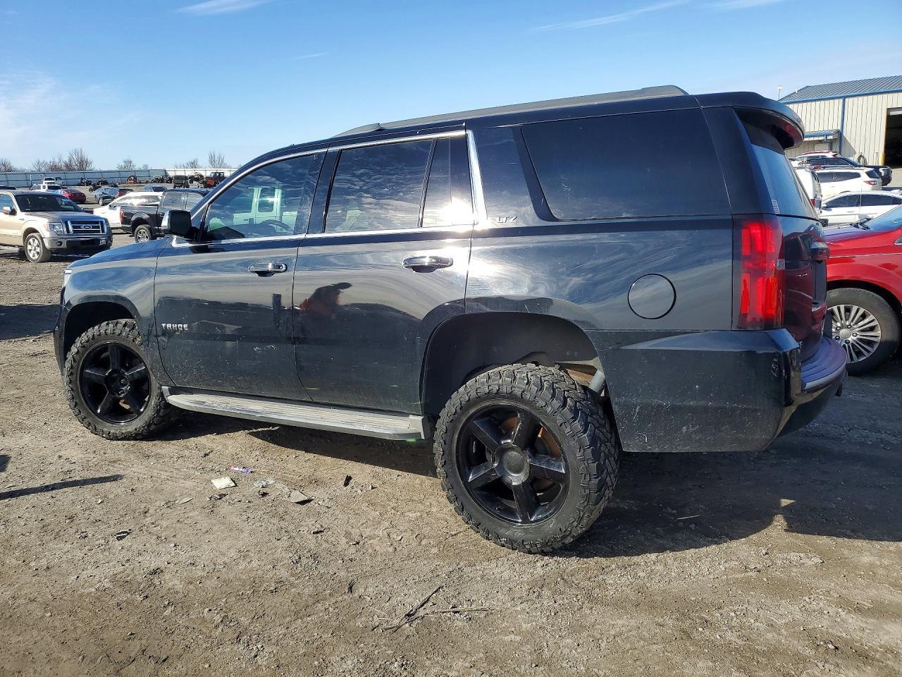 2015 Chevrolet Tahoe K1500 Lt - zdjęcie 2