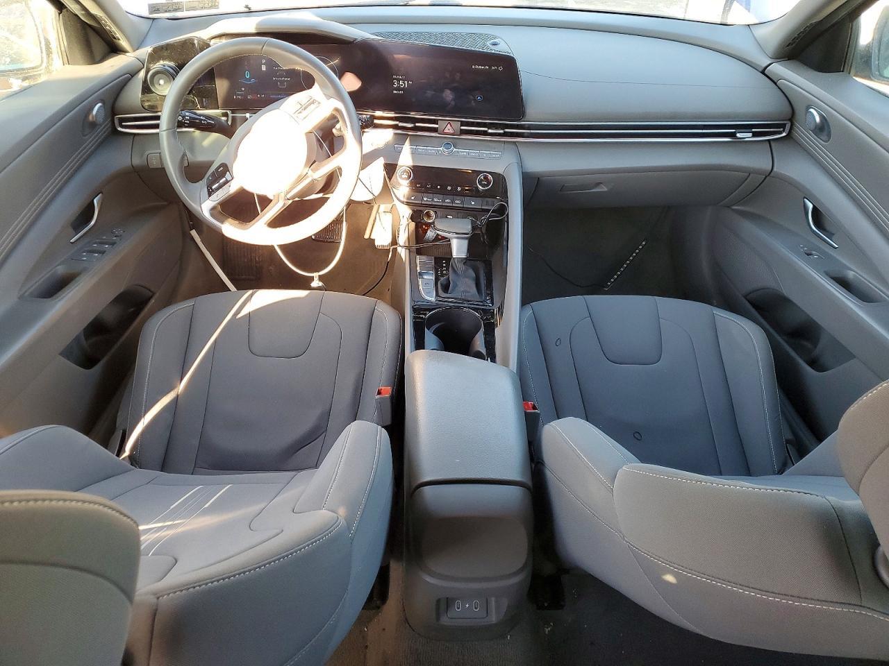 2024 Hyundai Elantra Sel - zdjęcie 8