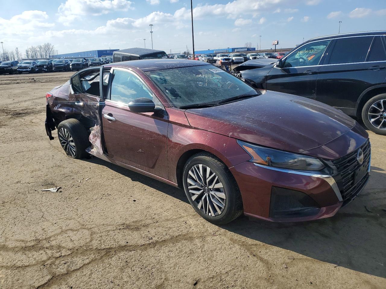 2025 Nissan Altima 2.5 Sv - zdjęcie 4
