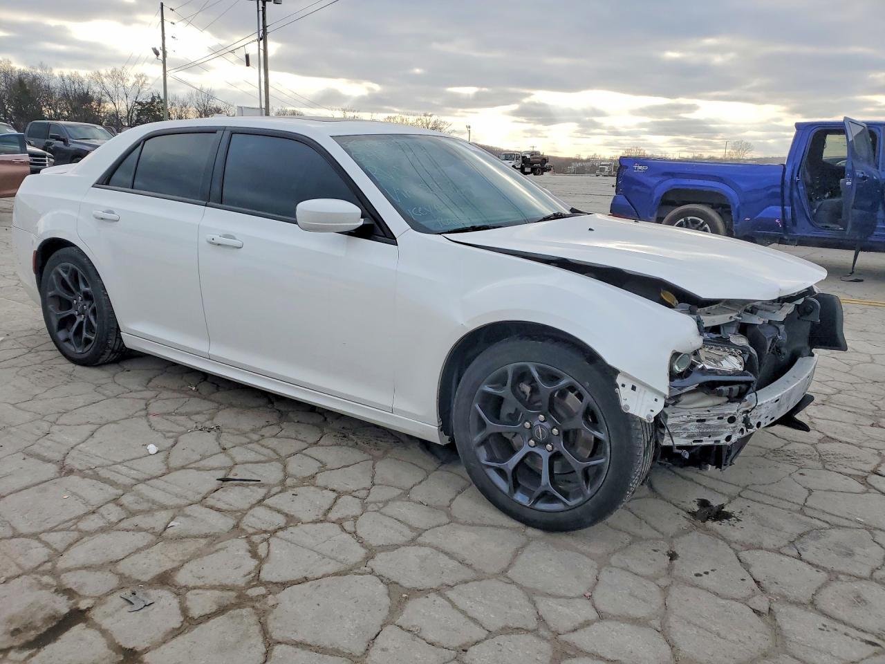 2020 Chrysler 300 S - zdjęcie 4