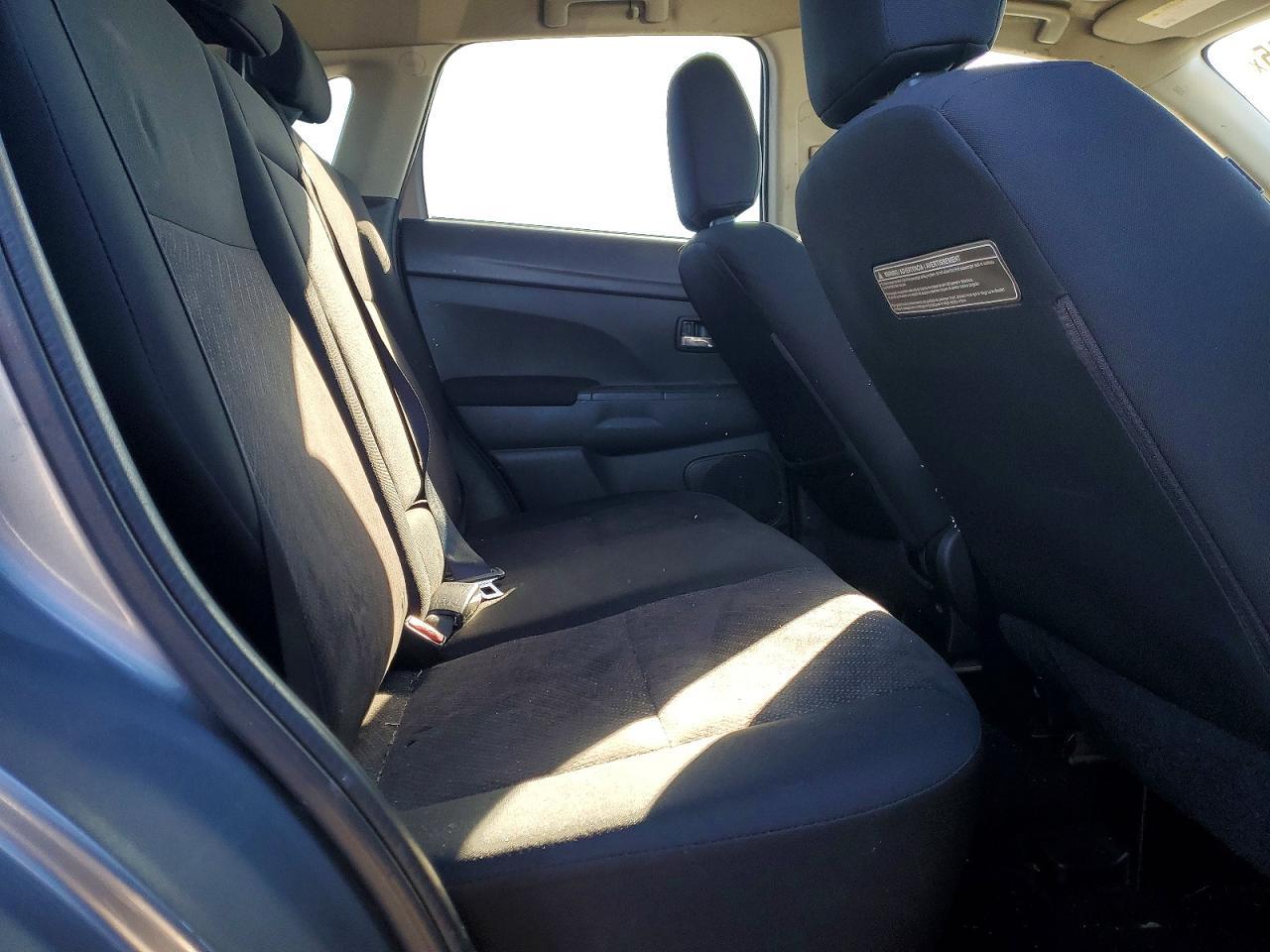 2013 Mitsubishi Outlander Sport Se - zdjęcie 10