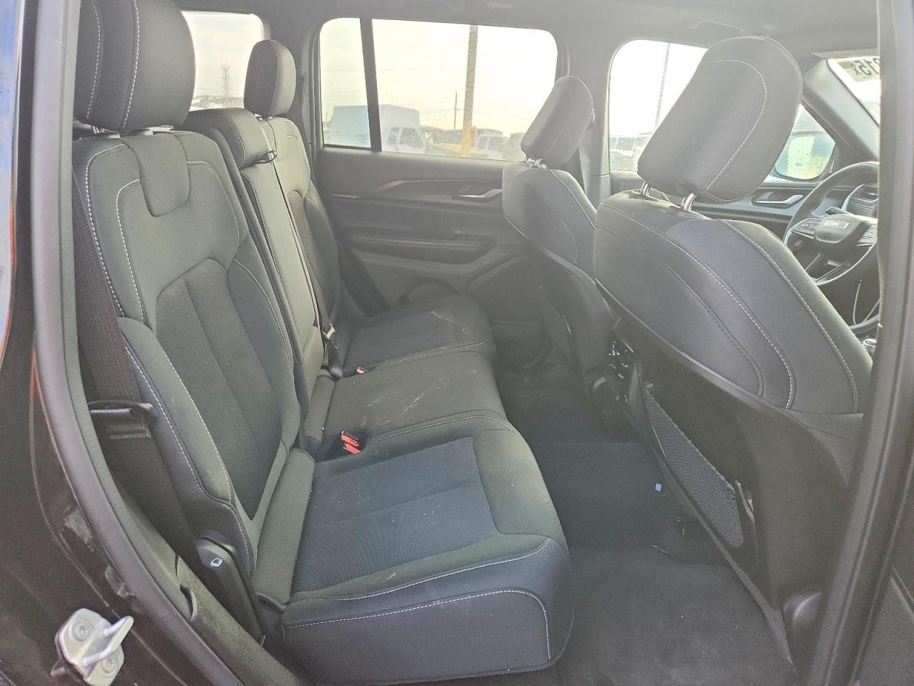 2024 Jeep Grand Cherokee Laredo - zdjęcie 11