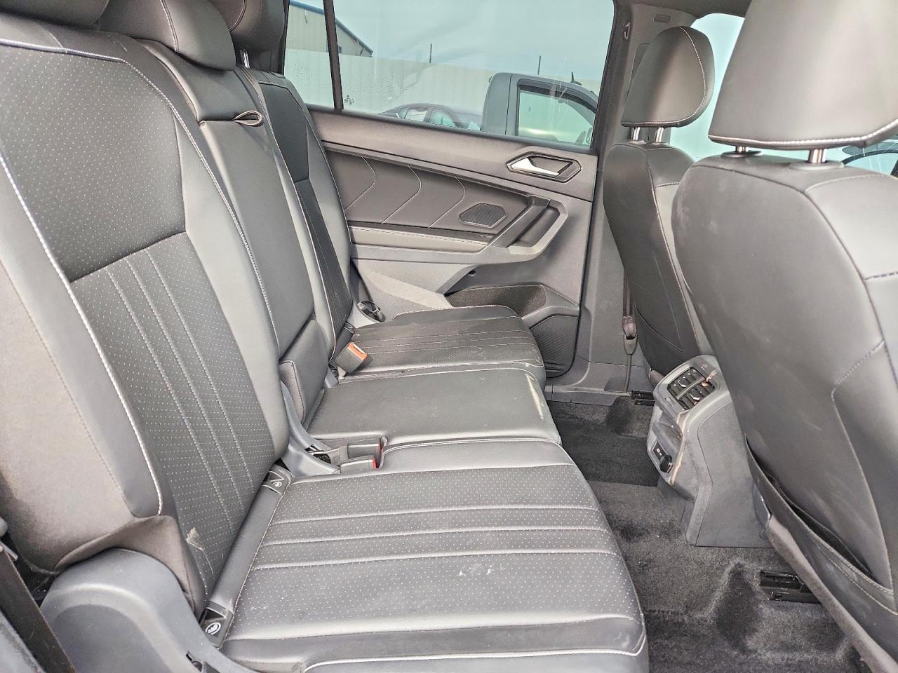 2024 Volkswagen Tiguan Se R-Line Black - zdjęcie 11