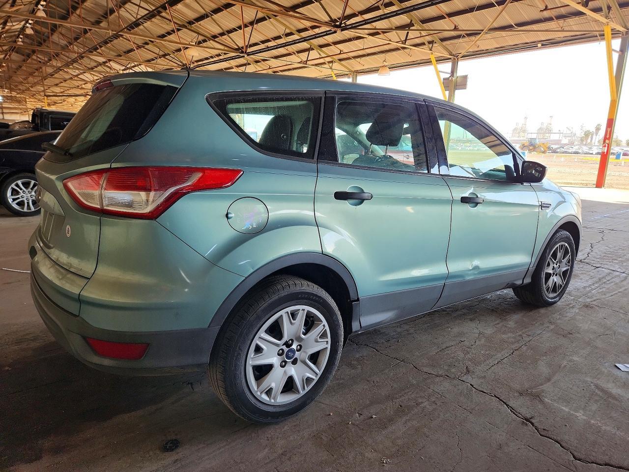 2013 Ford Escape S - zdjęcie 3