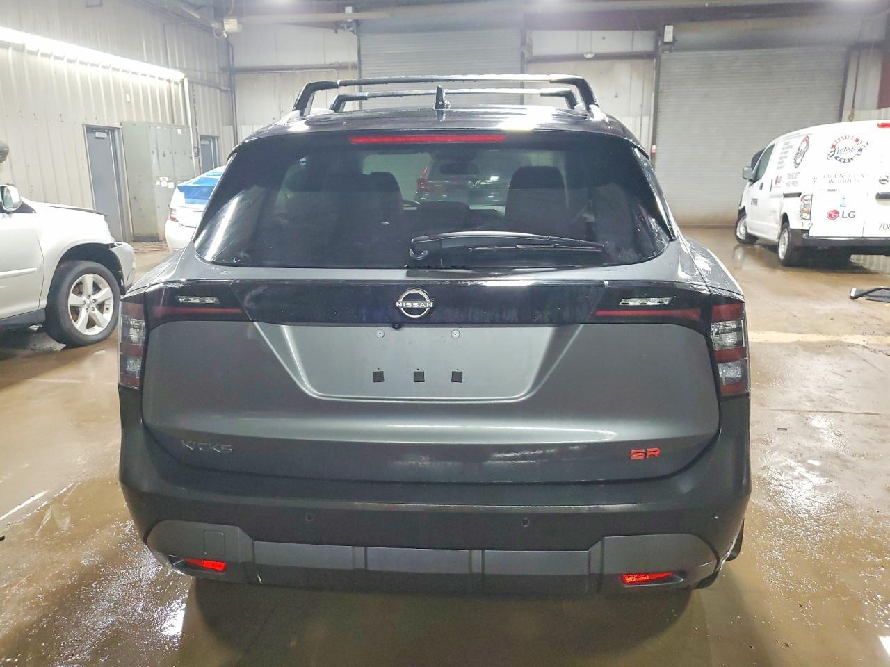 2025 Nissan Kicks Sr - zdjęcie 6