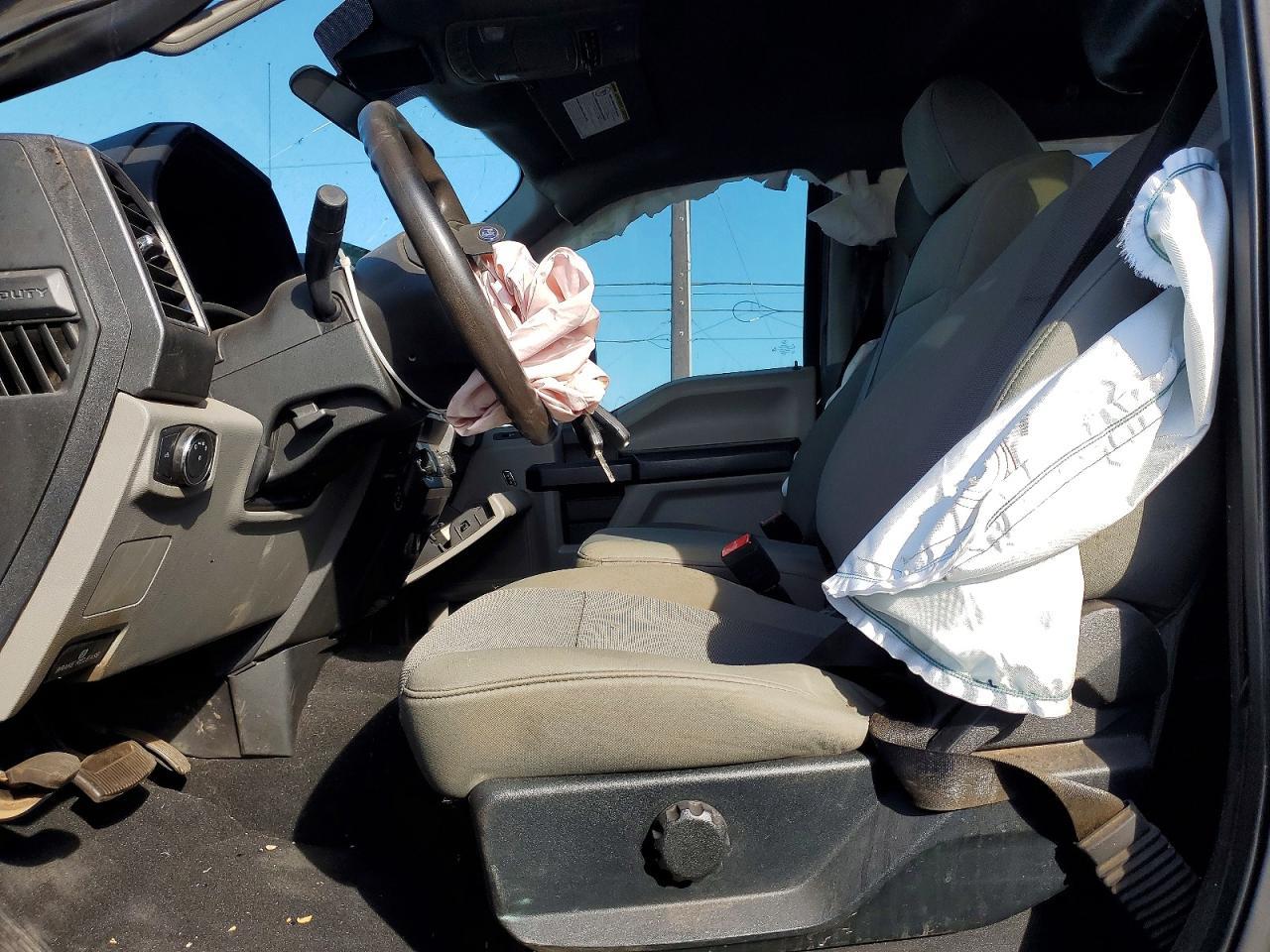 2021 Ford F250 Super Duty - zdjęcie 7