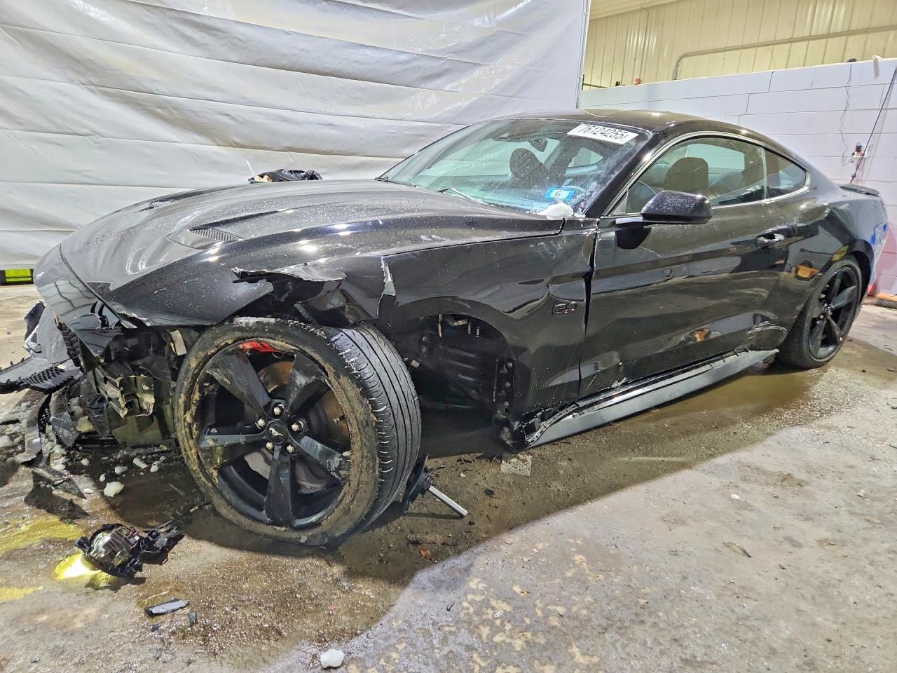 2021 Ford Mustang Gt - zdjęcie główne