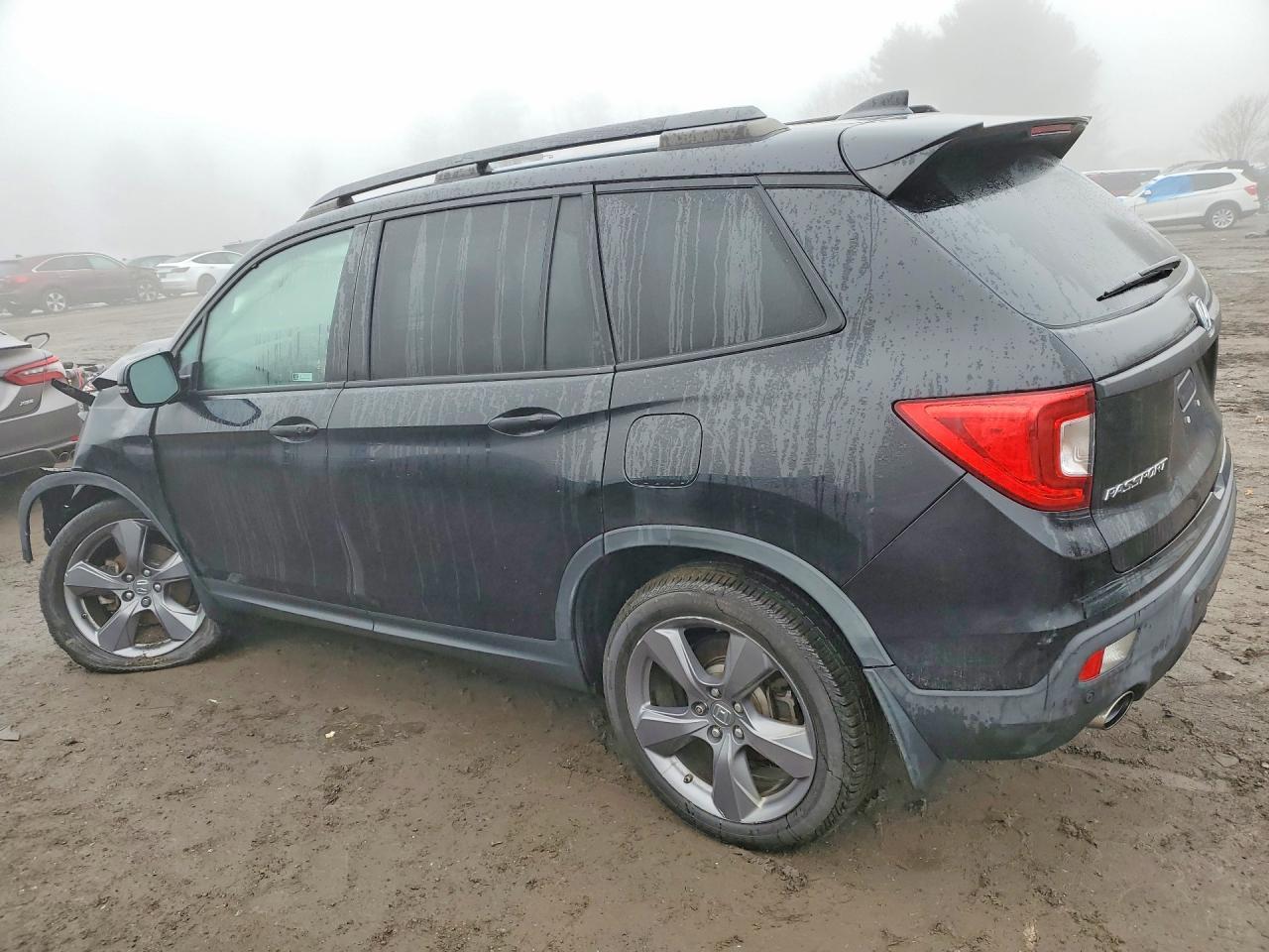 2019 Honda Passport Touring - zdjęcie 2