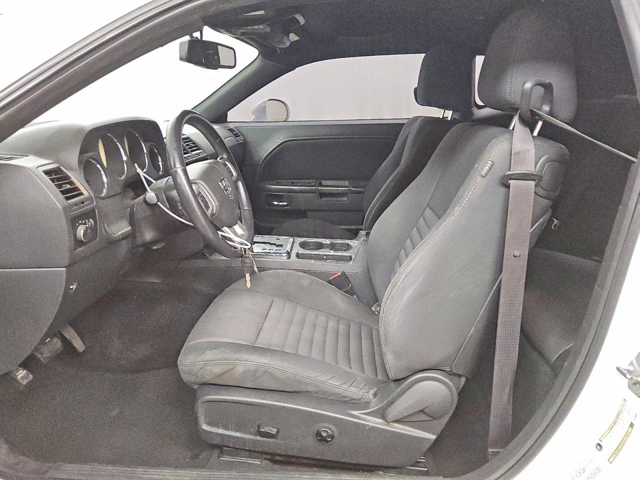 2014 Dodge Challenger Sxt - zdjęcie 7