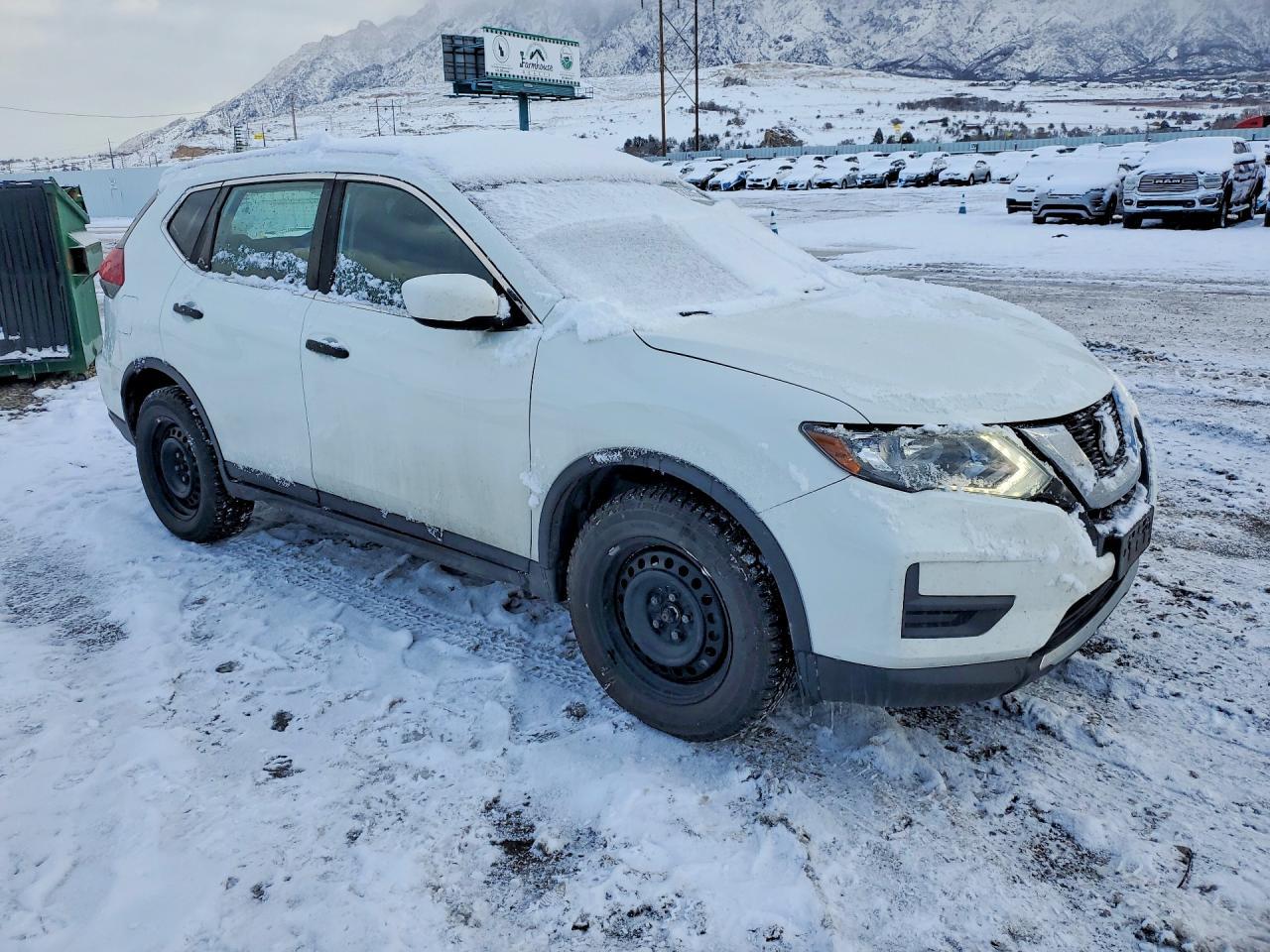 2019 Nissan Rogue S - zdjęcie 4