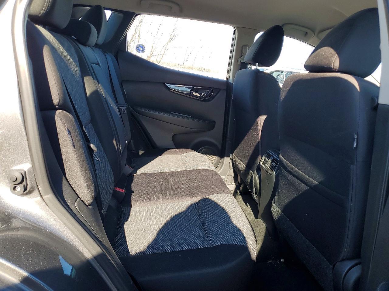 2021 Nissan Rogue Sport Sv - zdjęcie 11