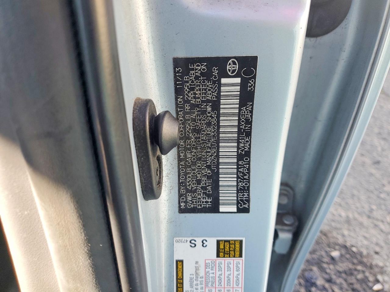 2014 Toyota Prius V Two - zdjęcie 12