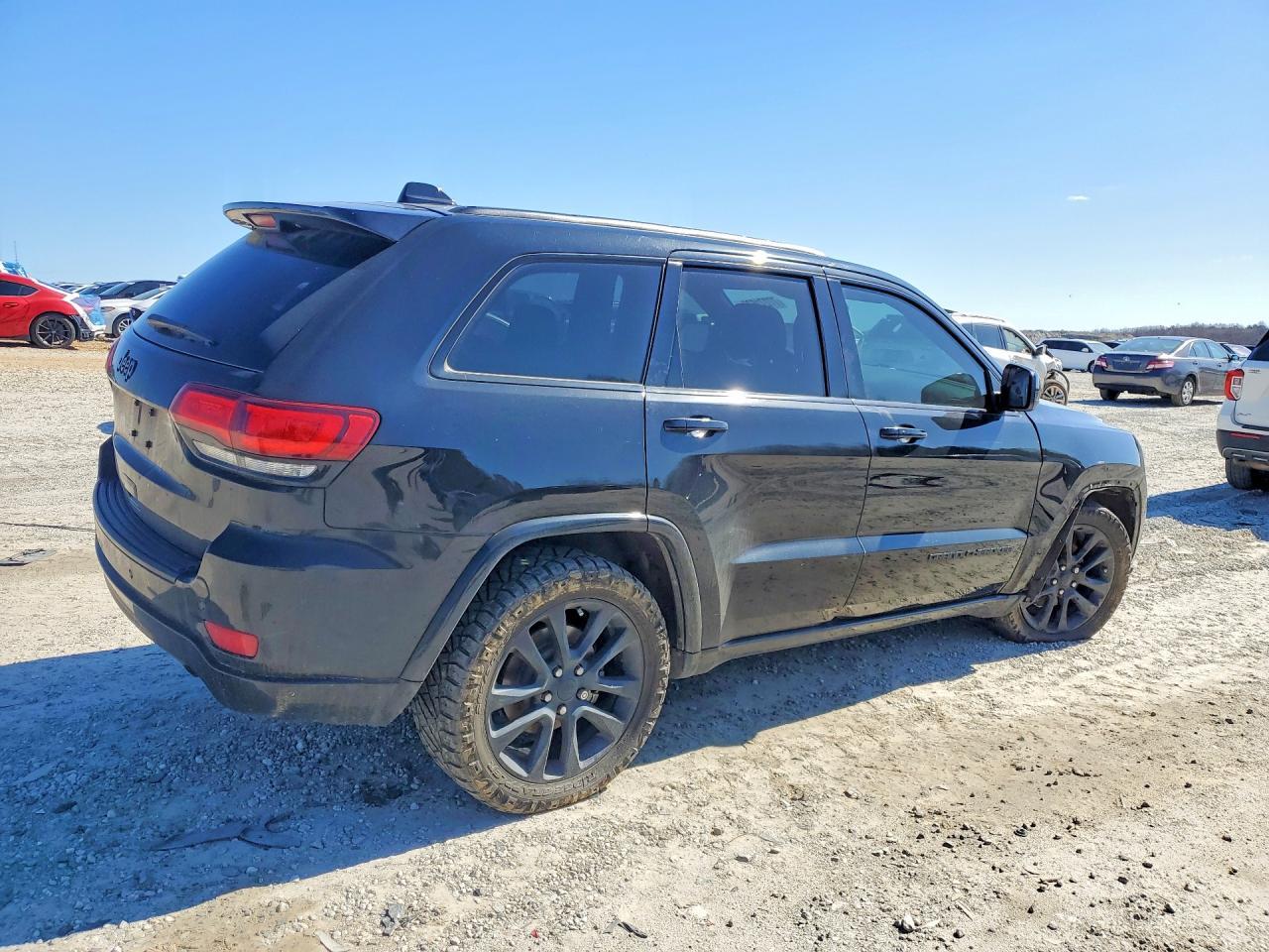 2019 Jeep Grand Cherokee Laredo - zdjęcie 3