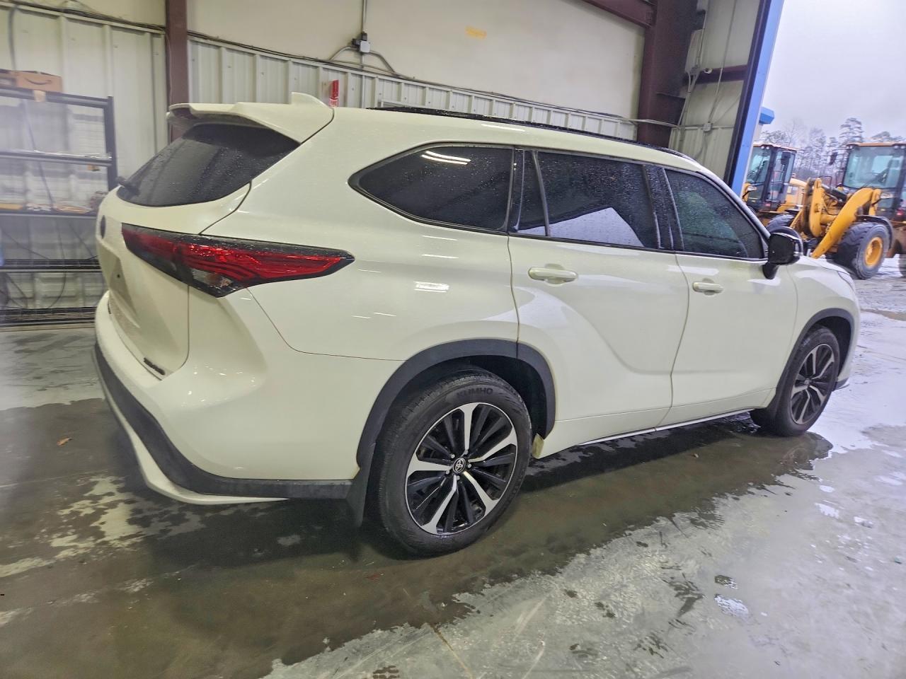 2021 Toyota Highlander Xse - zdjęcie 3