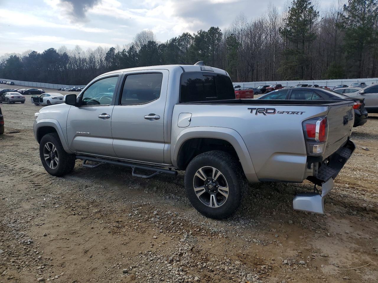 2022 Toyota Tacoma Double Cab - zdjęcie 2